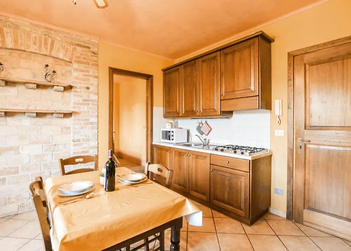 Cozy In With Wifi Apartament Monforte dʼAlba